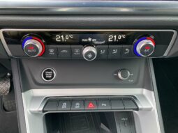 
 Audi Q3 35 2.0 tdi Identity Black s-tronic full									