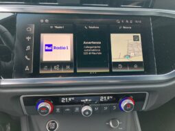 
 Audi Q3 35 2.0 tdi Identity Black s-tronic full									