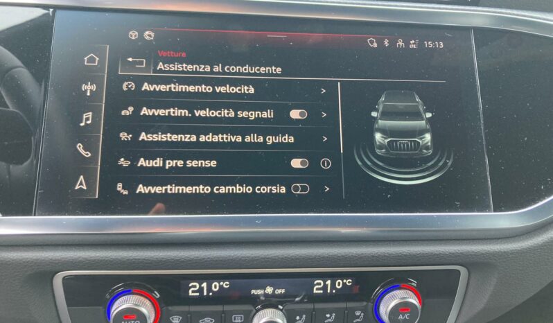 
 Audi Q3 35 2.0 tdi Identity Black s-tronic full									