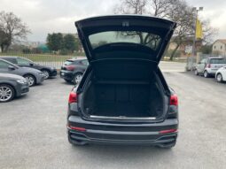 
 Audi Q3 35 2.0 tdi Identity Black s-tronic full									