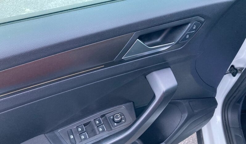 
 Volkswagen T-Roc 1.6 tdi Style full									