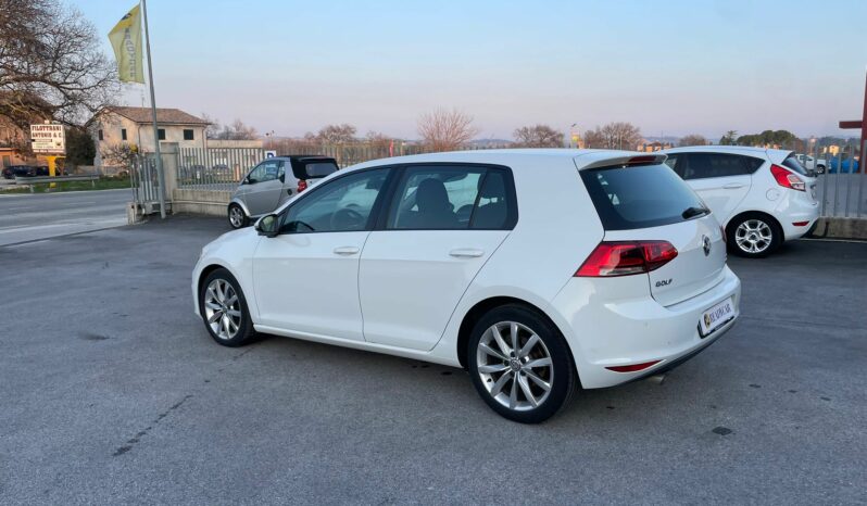 
 Volkswagen Golf VII 1.6 tdi Highline full									