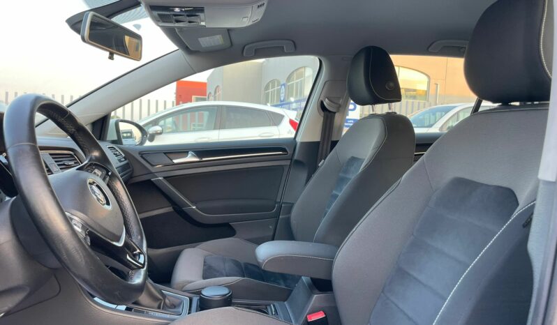 
 Volkswagen Golf VII 1.6 tdi Highline full									