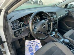 
 Volkswagen Golf VII 1.6 tdi Highline full									
