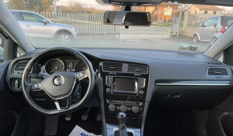 
 Volkswagen Golf VII 1.6 tdi Highline full									