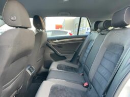 
 Volkswagen Golf VII 1.6 tdi Highline full									