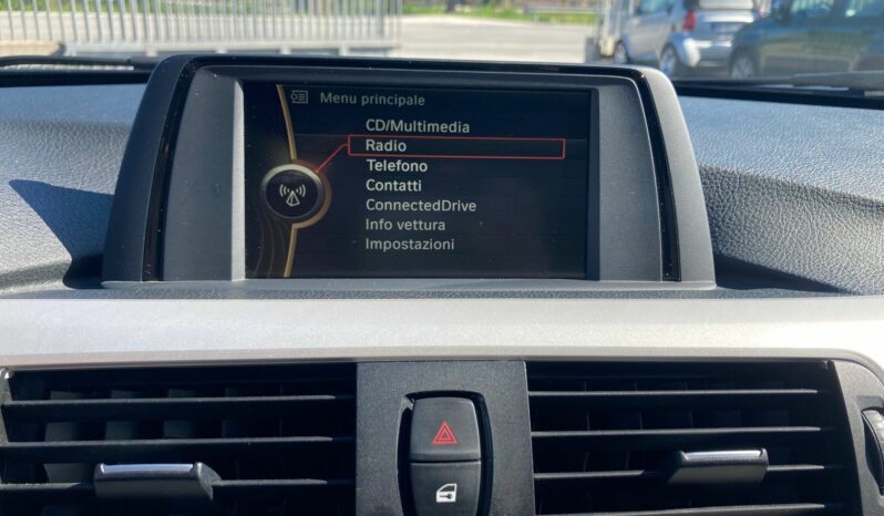 
 BMW 318 d Touring full									