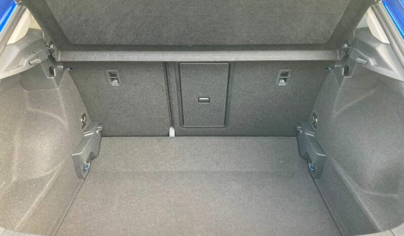 
 Volkswagen T-Roc 1.0 tsi Style 110cv full									