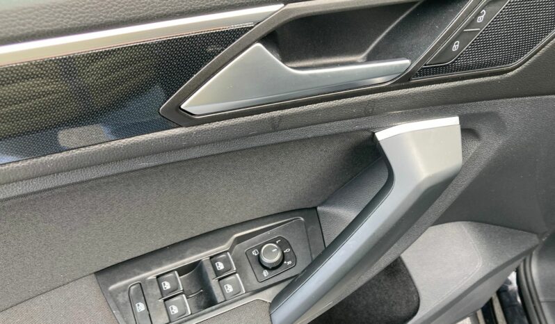 
 Volkswagen Tiguan II 2021 1.5 tsi Life 150cv dsg full									
