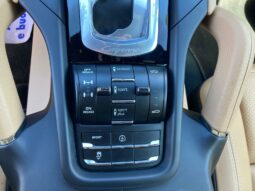 
 Porsche Cayenne 3.0 tiptronic full									