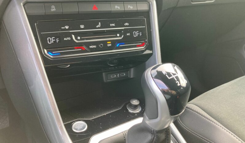 
 Volkswagen T-Roc 1.0 tsi Style 110cv full									