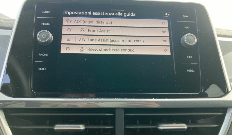 
 Volkswagen T-Roc 1.0 tsi Style 110cv full									