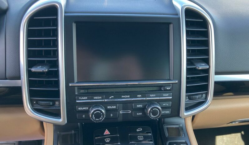 
 Porsche Cayenne 3.0 tiptronic full									