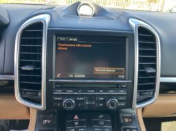 
 Porsche Cayenne 3.0 tiptronic full									