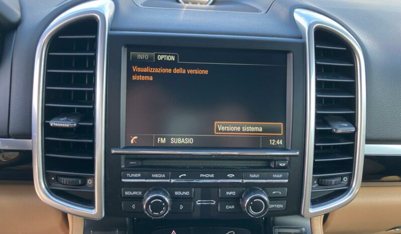 
 Porsche Cayenne 3.0 tiptronic full									