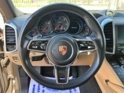 
 Porsche Cayenne 3.0 tiptronic full									