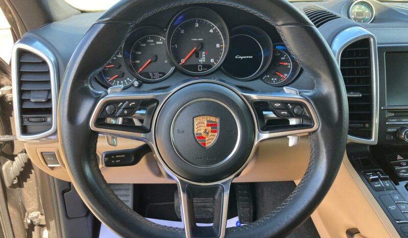 
 Porsche Cayenne 3.0 tiptronic full									