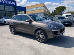 
 Porsche Cayenne 3.0 tiptronic full									