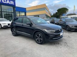 
 Volkswagen Tiguan II 2021 1.5 tsi Life 150cv dsg full									