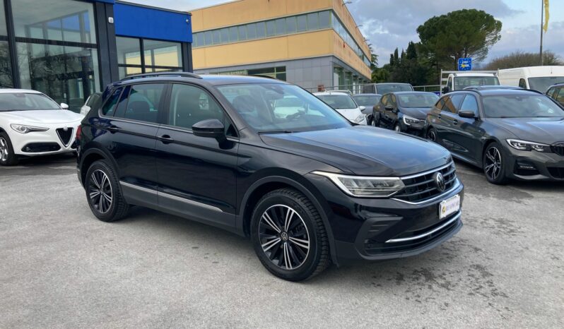 
 Volkswagen Tiguan II 2021 1.5 tsi Life 150cv dsg full									