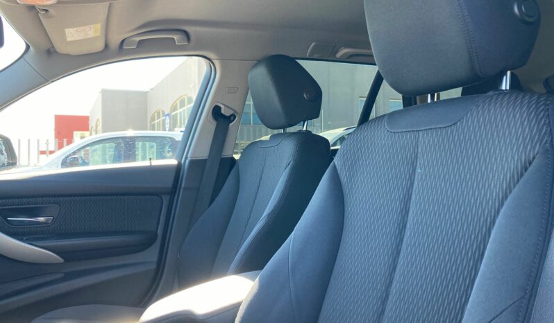 
 BMW 318 d Touring full									