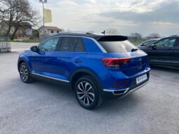 
 Volkswagen T-Roc 1.0 tsi Style 110cv full									