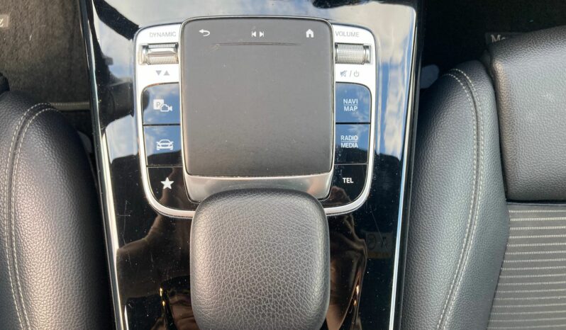 
 Mercedes-Benz A 180 d Sport auto full									