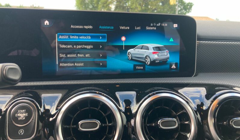 
 Mercedes-Benz A 180 d Sport auto full									