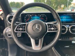 
 Mercedes-Benz A 180 d Sport auto full									