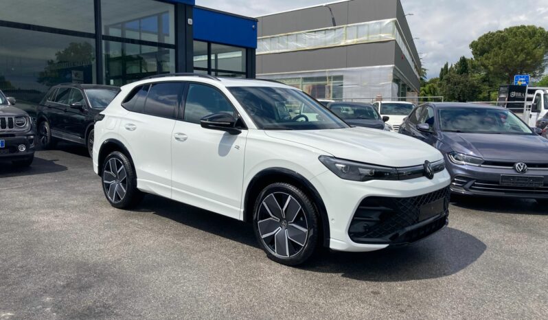 
 Volkswagen Tiguan 1.5 etsi R-Line Plus 150cv dsg full									