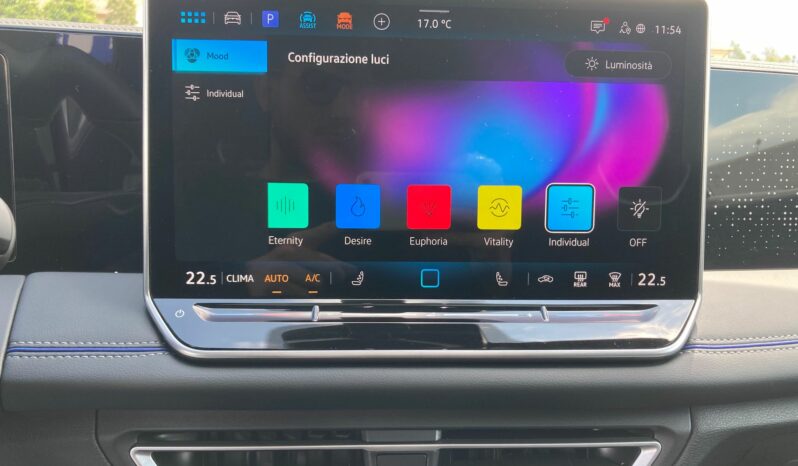 
 Volkswagen Tiguan 1.5 etsi R-Line Plus 150cv dsg full									