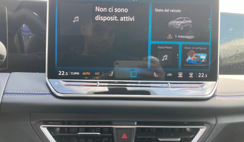 
 Volkswagen Tiguan 1.5 etsi R-Line Plus 150cv dsg full									