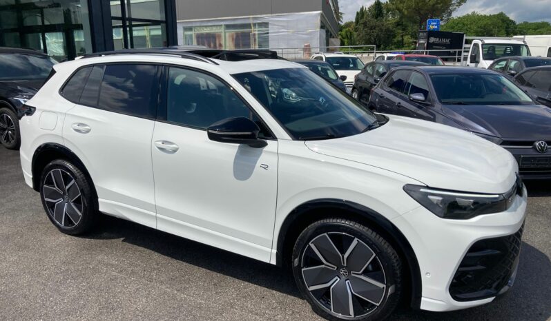 
 Volkswagen Tiguan 1.5 etsi R-Line Plus 150cv dsg full									