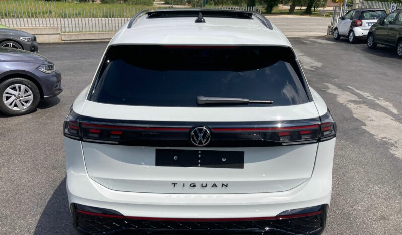 
 Volkswagen Tiguan 1.5 etsi R-Line Plus 150cv dsg full									