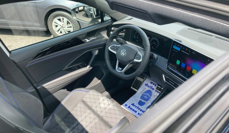 
 Volkswagen Tiguan 1.5 etsi R-Line Plus 150cv dsg full									