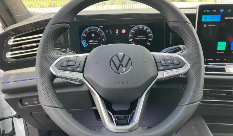 
 Volkswagen Tiguan 1.5 etsi R-Line Plus 150cv dsg full									