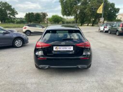 
 Mercedes-Benz A 180 d Sport auto full									