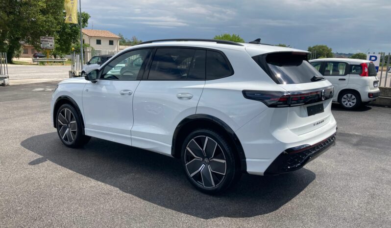 
 Volkswagen Tiguan 1.5 etsi R-Line Plus 150cv dsg full									