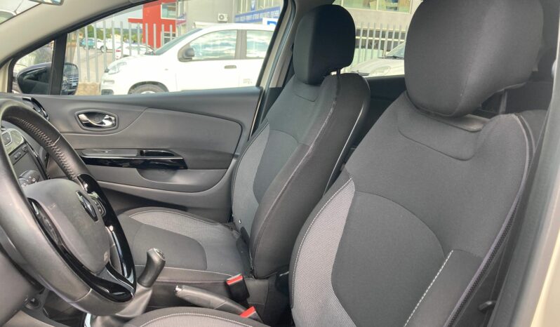 
 Renault Captur 1.5 dci Wave s&s full									