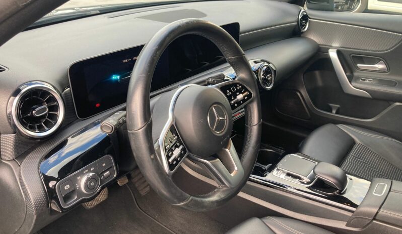 
 Mercedes-Benz A 180 d Sport auto full									