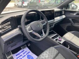
 Volkswagen Tiguan 1.5 etsi R-Line Plus 150cv dsg full									