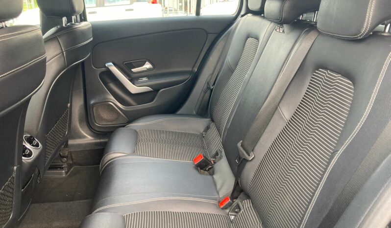 
 Mercedes-Benz A 180 d Sport auto full									