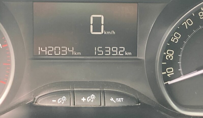 
 Peugeot 208 5p 1.6 bluehdi Allure 75cv full									