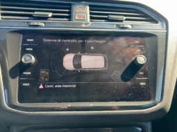 
 Volkswagen Tiguan 2.0 tdi R-Line 150cv dsg full									