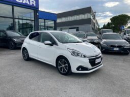
 Peugeot 208 5p 1.6 bluehdi Allure 75cv full									