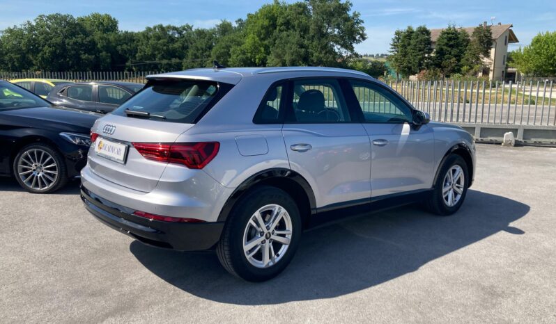 
 Audi Q3 35 2.0 tdi Business Advanced s-tronic full									