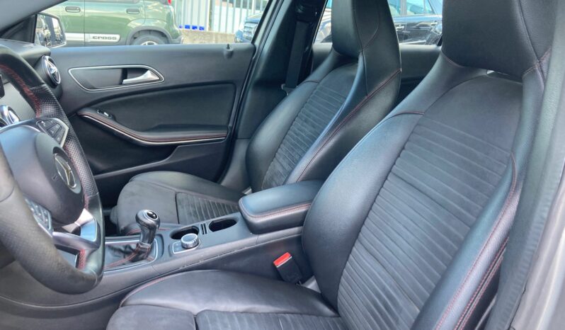 
 Mercedes-Benz A 180 d Premium my16 full									