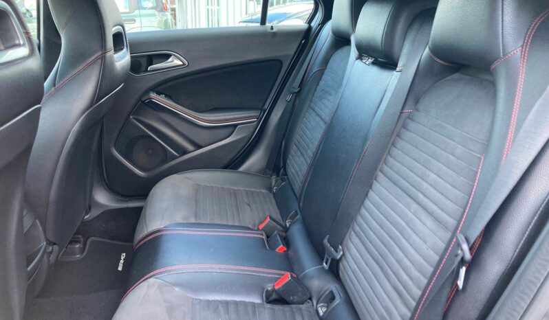 
 Mercedes-Benz A 180 d Premium my16 full									