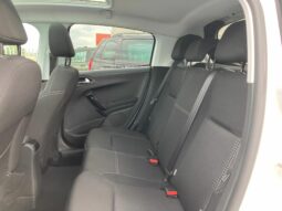 
 Peugeot 208 5p 1.6 bluehdi Allure 75cv full									