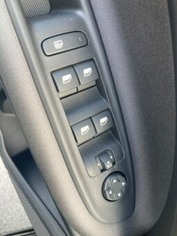 
 Alfa Romeo Junior 1.2 ibrida Ti 145cv edct6 full									